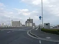 西詰。