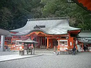 平入拝殿(入母屋造) 熊野那智大社(和歌山県那智勝浦町)