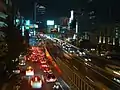 国道246号と併走する首都高速3号渋谷線(渋谷付近)