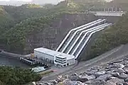 シーナカリンダム（タイ）高さ 140 m