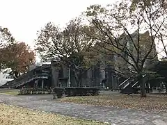 斜め方向から