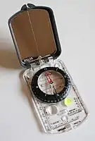 プラスチック製クリノコンパス