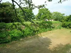 加納城跡(本丸石垣・堀跡)