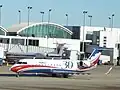 スカイウェストのボンバルディア CRJ-200（オヘア国際空港にて）