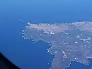 スキロス島空撮。空港が見える。