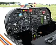 Slingsby T67C の計器。ベーシックT配列。操縦士席にだけある