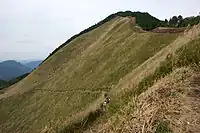 倶留尊山