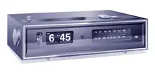 パタパタ時計。「めざまし時計+ラジオ」(SONY FC-59W)