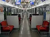 セミクロスシート車の車内