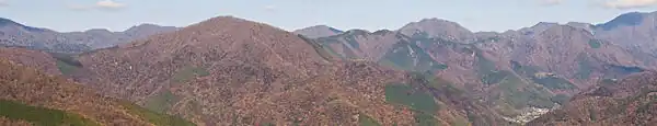 大野山より見た畦ヶ丸南尾根
