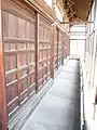 拝殿南面の縁