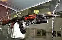 AKMに装着されたGP-25初期型