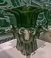 殷代の尊(中国語版)。写真は中国国宝(中国語版)四羊方尊(中国語版)