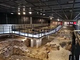 長崎県長崎市サント・ドミンゴ教会跡の遺構検出面(資料館における屋内展示)。