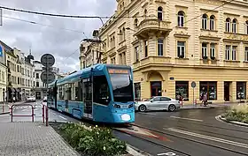 オストラヴァ市電の超低床電車・ノヴァ（ドイツ語版）（2020年撮影）