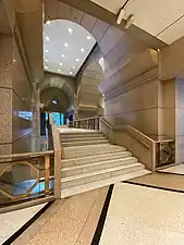 香港上海銀行・香港本店ビルとの跨線橋