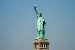 仏国メイソンリーから米国メイソンリーに贈られたニューヨーク湾リバティ島の自由の像(プロメテウス)