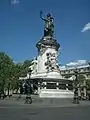 2004年8月。2013年改修前のマリアンヌ像