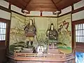 堂内の像