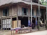 高床建物