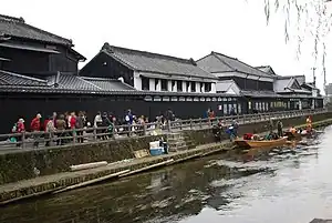 巴波川沿いに続く蔵屋敷