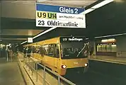 地下駅に停車する車両(2005年撮影)