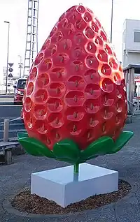 いちごモニュメント