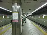 プラットホーム