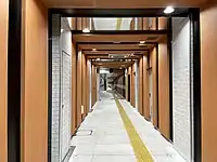東西連絡通路(改札外)