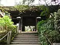 山門（2009年8月4日撮影）