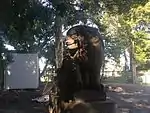狛犬(向かって左)