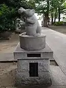 オスの狛鼠（正面）