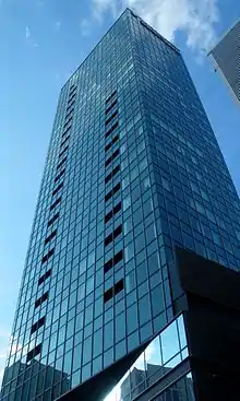 住友不動産西新宿ビル5号館（プラティーヌ新宿新都心）（2008年）