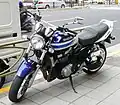 パールスティルホワイト×パールスズキディープブルーの車両