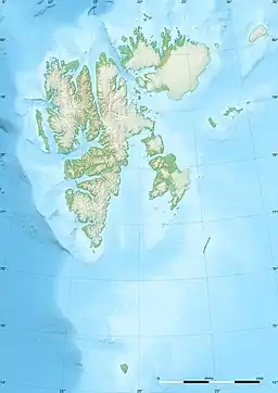 ホーペン島の位置(スヴァールバル諸島内)