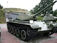 ブレストで展示されるT-44