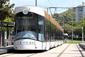 マルセイユの路面電車で使用されるフレキシティ・アウトルックC（2012年撮影）