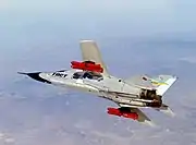 試験を行うNASAのF-111A（左と同じ機体）1976年1月撮影。
