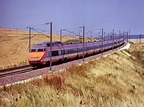 LGV南東線を走る登場時塗装のTGV Sud-Est(1984年6月撮影)