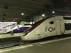 モンパルナス駅に停車中のTGV inOui(前方の編成)
