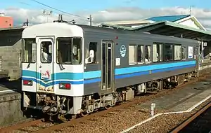 土佐くろしお鉄道TKT-8000形8001 トンボ(中村駅、2010年5月27日)