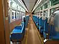 青を基調としたモハ634-11車内