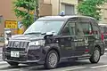 青色行灯車両(ジャパンタクシー)