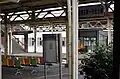 竹東駅ホーム、奥に見えるのは気動車の車庫