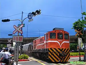 第二臨港線を走行する貨物列車