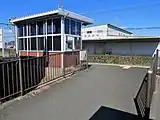 出入口と待合室（2023年2月）