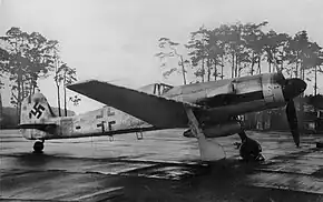 Ta 152H-0
2083号機(1945年撮影)