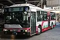 初期のノンステップ車（「木バス」塗装）三菱ふそう・エアロスター