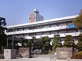 香川県立多度津高等学校(正門)