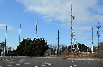 蔵王山山頂付近にある蒲郡田原テレビ中継局